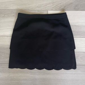 Ann Taylor Loft black chiffon skirt. Scalloped edging sz 6